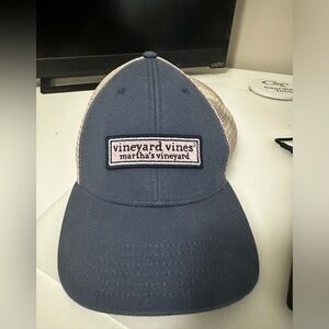 Vineyard vines hat